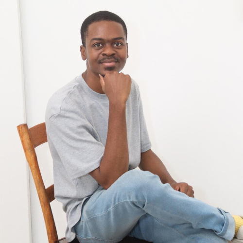 Artist Raymond Fuyana