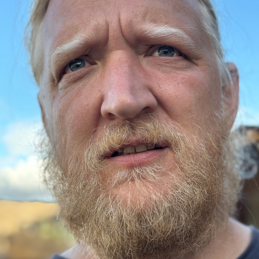 Artist Christo Basson